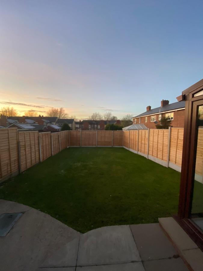 Вилла Hollemeadow Bloxwich Экстерьер фото