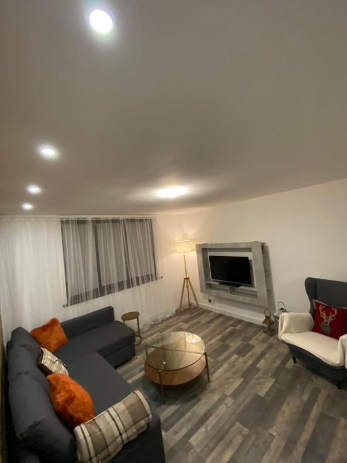 Вилла Hollemeadow Bloxwich Экстерьер фото